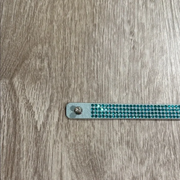 Touchstone Swarovski Crystal Blue Bracelet NWOB - Picture 2 of 3